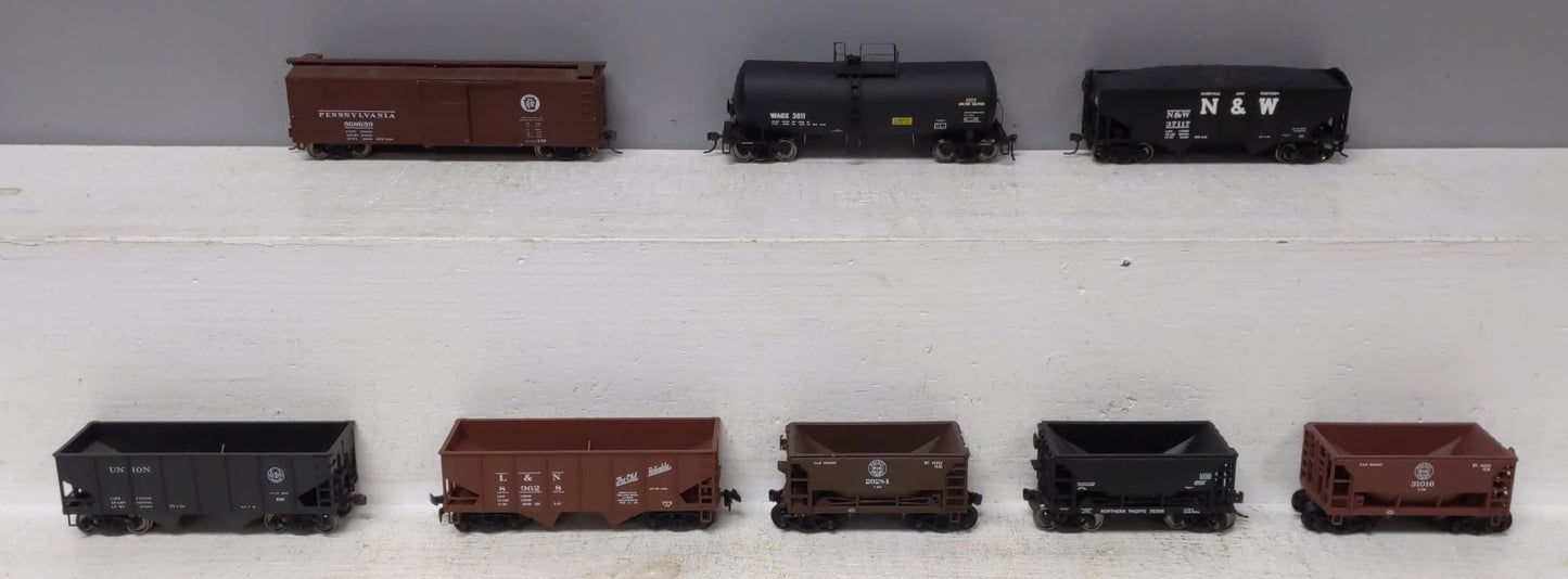 Athearn & Other HO Assorted Freight Cars: 37117, 3968, 568659, 3011, 31016 [8] EX