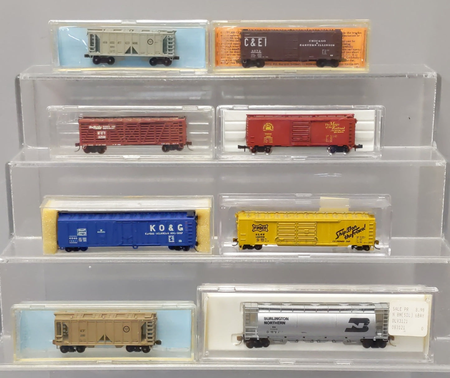 Deluxe Innovations & Other N Scale Assorted Freight Cars [8] LN