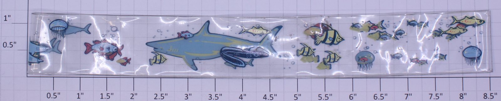 Lionel 16681-105 Aquarium Car Fish with Shark Belt