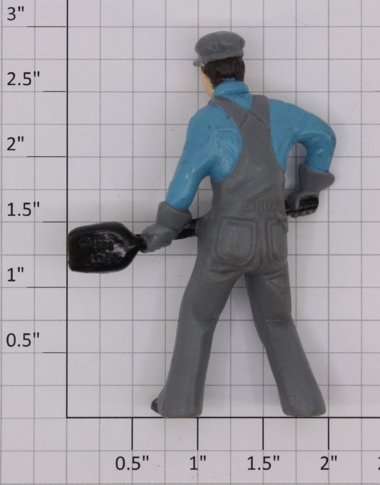 Lionel 85102-12 G Scale Fireman Figure