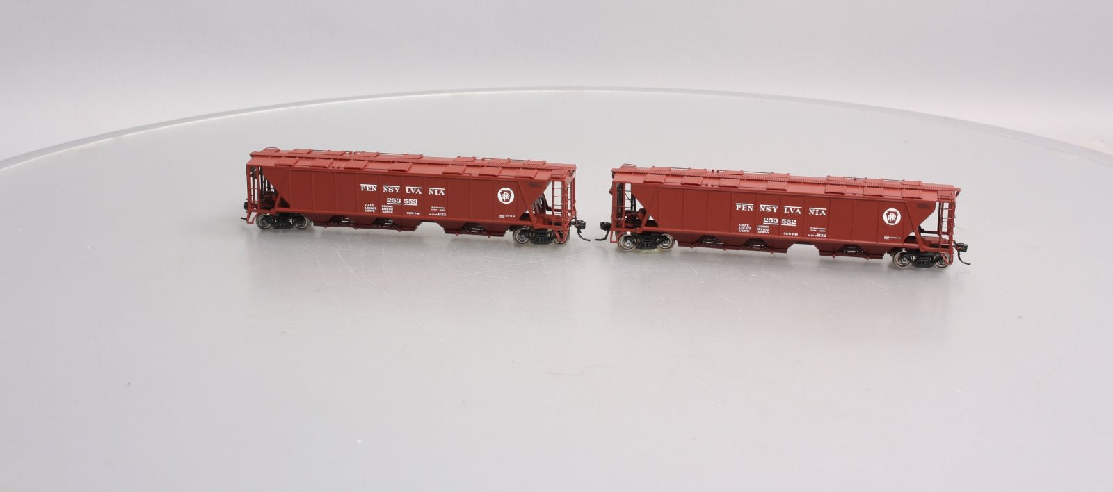 Broadway Limited 4083 HO PRR Class H32 5-Bay Covered Hopper Set A (Pack of 2)