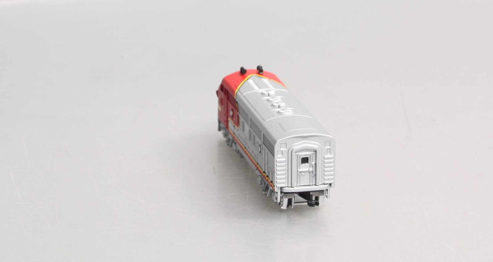 Lionel 7-91001 1:120 Scale F3 Diesel Locomotive Santa Fe Super Chief F3 Die Cast