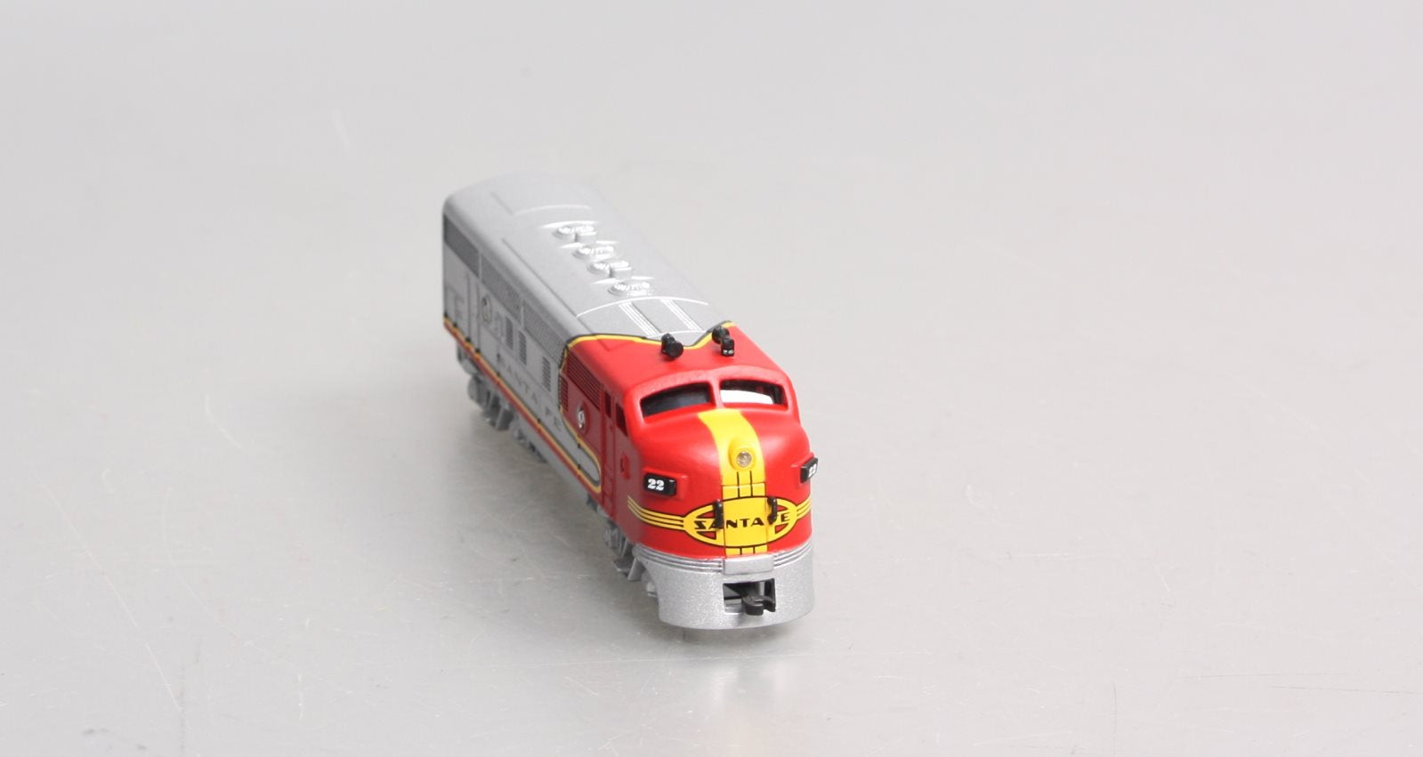 Lionel 7-91001 1:120 Scale F3 Diesel Locomotive Santa Fe Super Chief F3 Die Cast