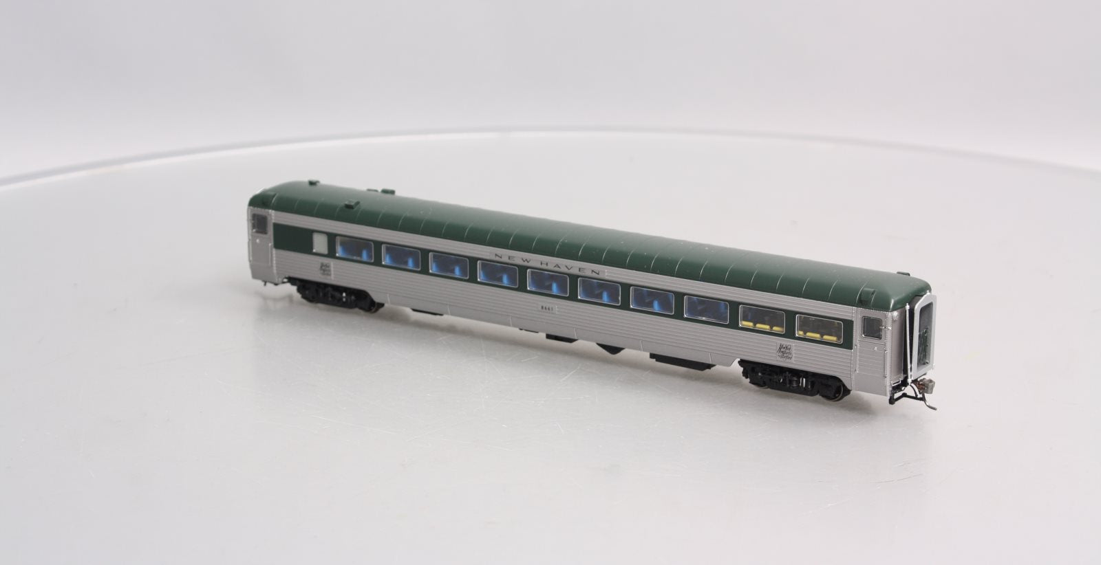 Rapido Trains 017206 HO New Haven Passenger Car w/Skirts #8661