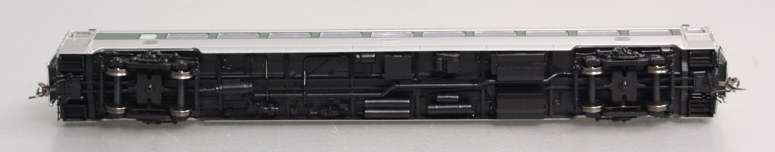Rapido Trains 017206 HO New Haven Passenger Car w/Skirts #8661