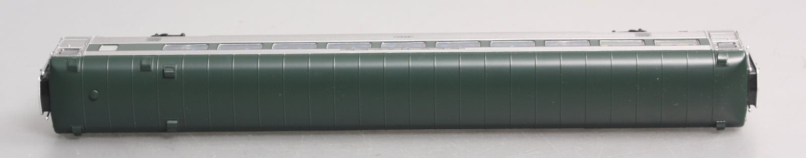 Rapido Trains 017206 HO New Haven Passenger Car w/Skirts #8661