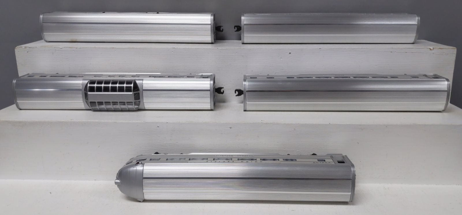 Weaver O Union Pacific Plated Ribbed Side Aluminum 5-Car Passenger Set EX