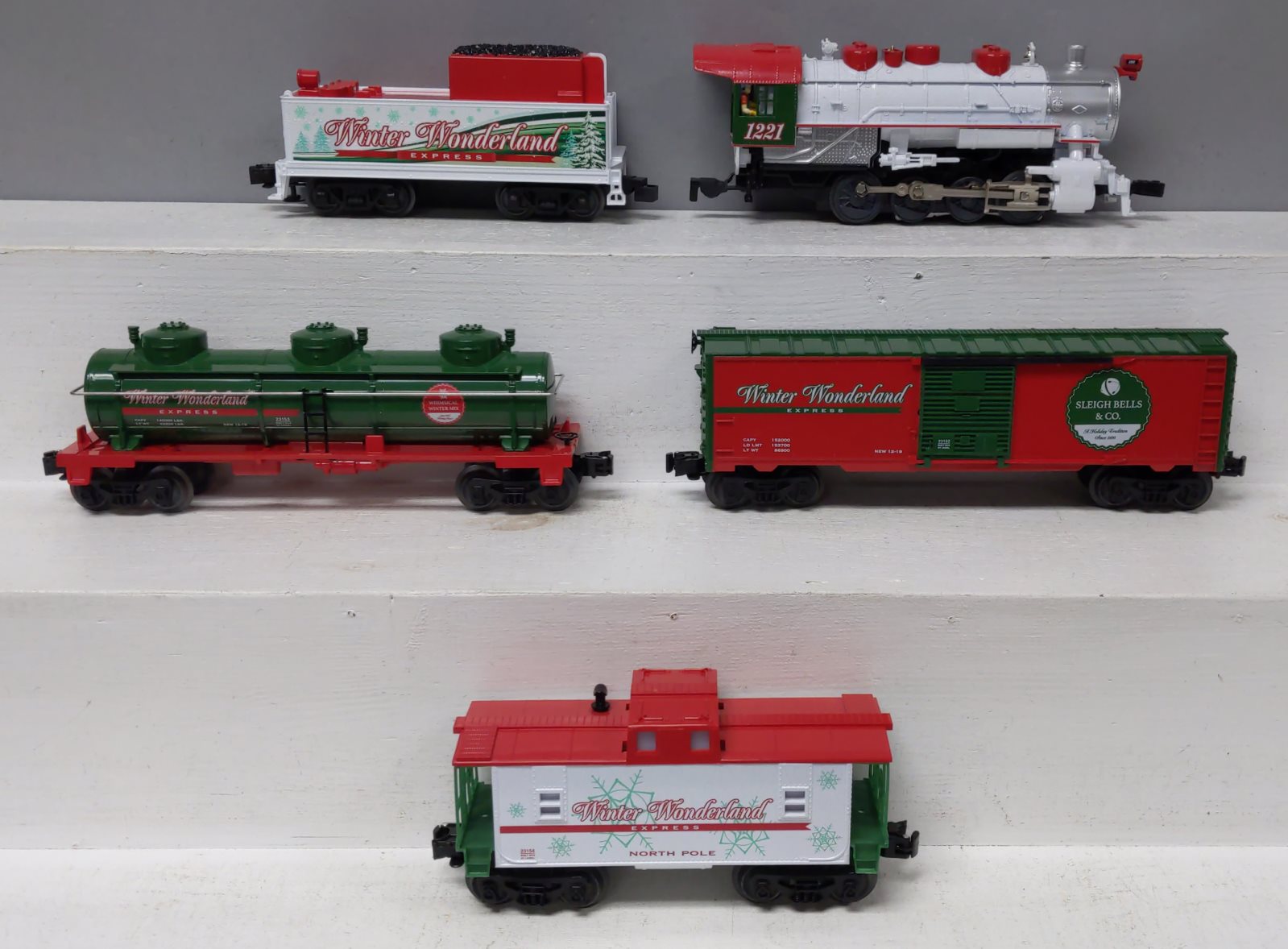 Lionel 1923150 Winter Wonderland LionChief O Gauge Train Set with Bluetooth LN/Box