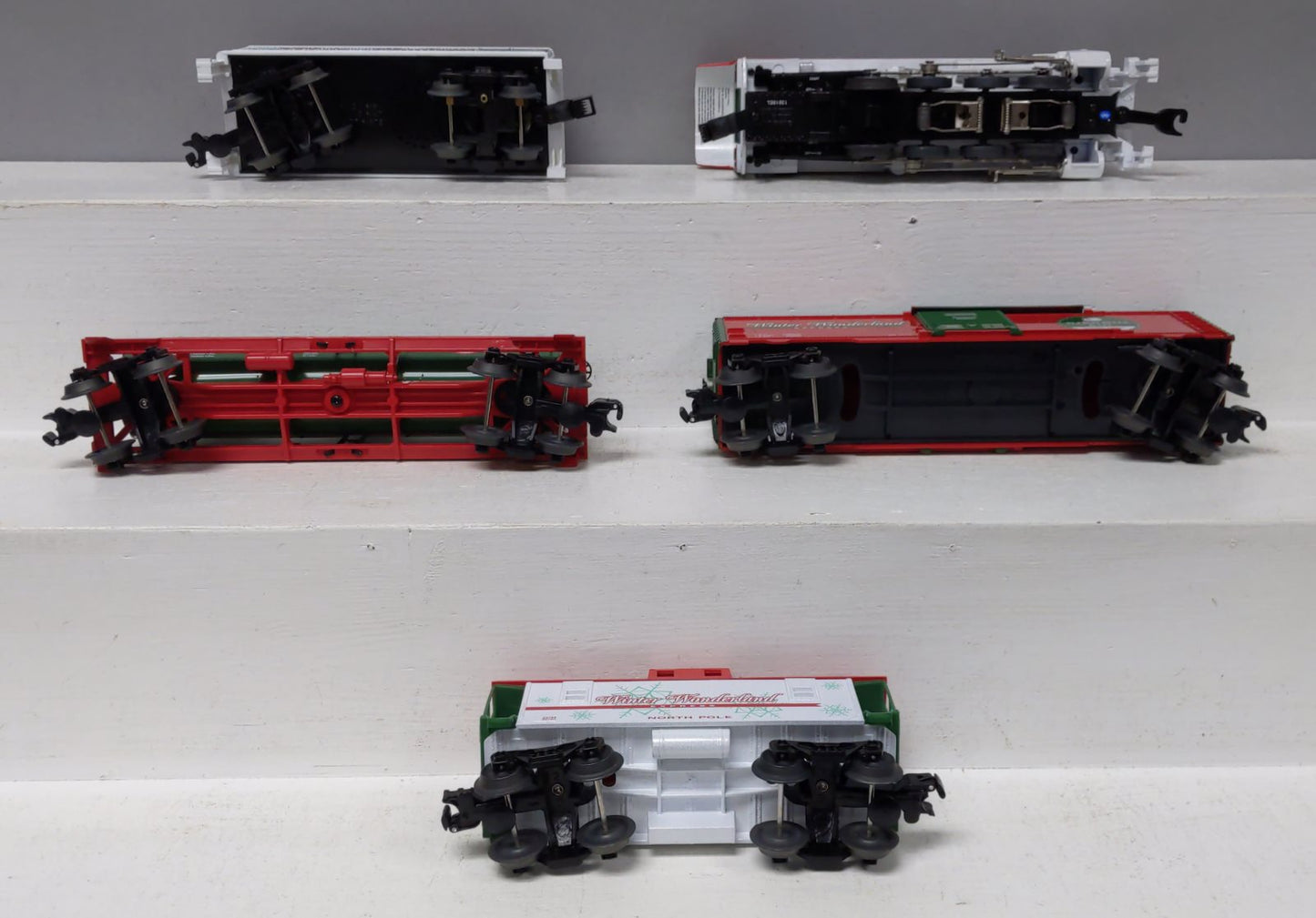 Lionel 1923150 Winter Wonderland LionChief O Gauge Train Set with Bluetooth LN/Box
