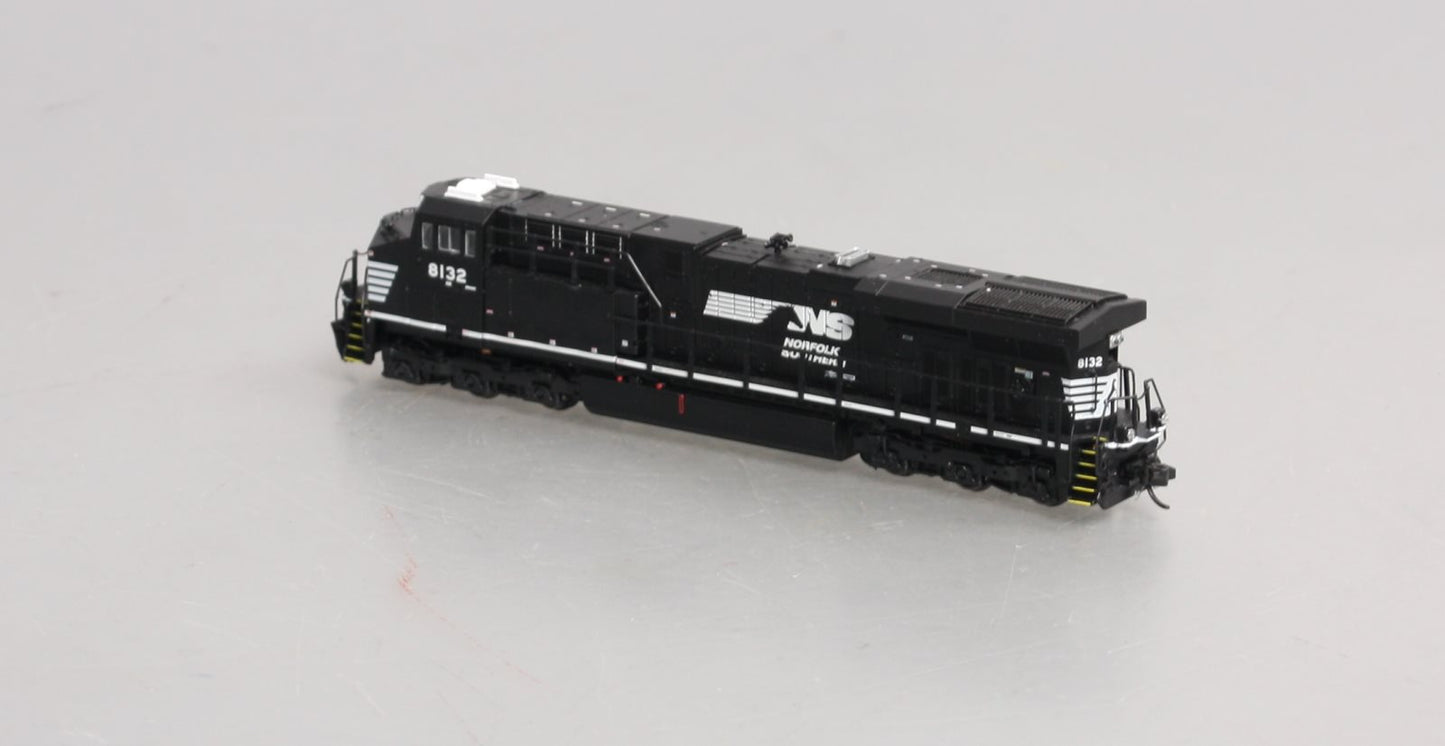 Broadway Limited 3900 N Norfolk Southern GE ES44AC Diesel Locomotive #8132