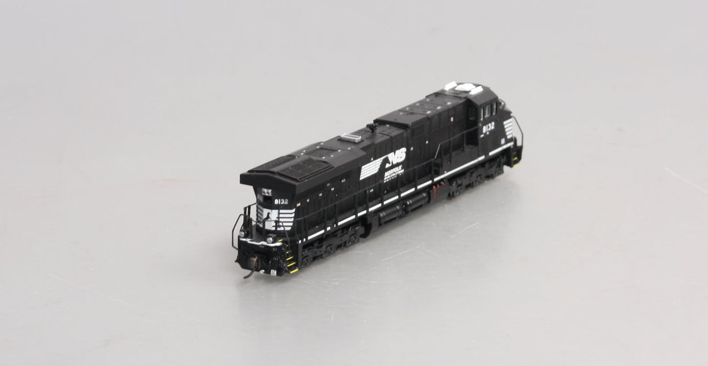 Broadway Limited 3900 N Norfolk Southern GE ES44AC Diesel Locomotive #8132