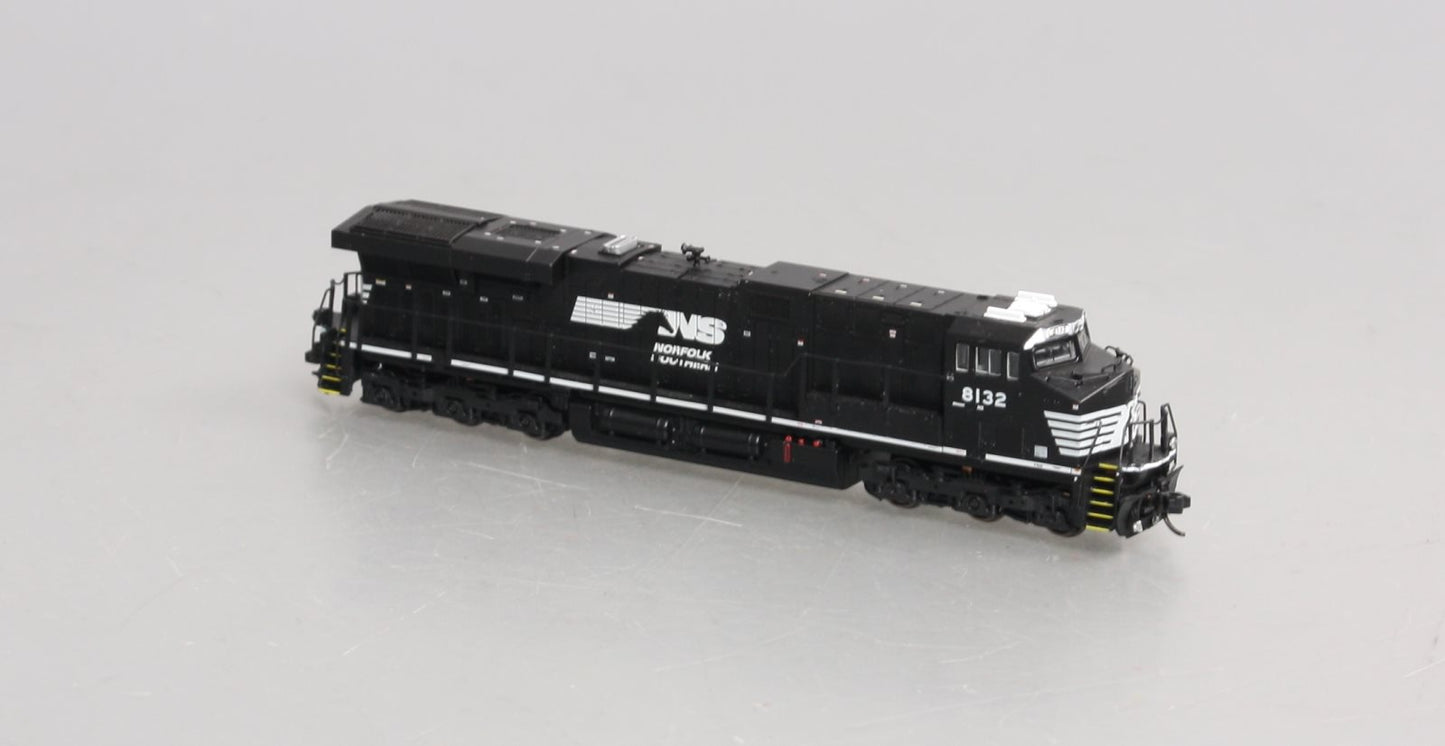 Broadway Limited 3900 N Norfolk Southern GE ES44AC Diesel Locomotive #8132