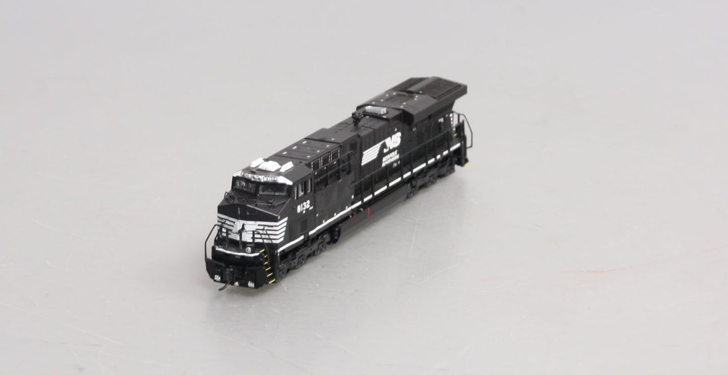 Broadway Limited 3900 N Norfolk Southern GE ES44AC Diesel Locomotive #8132