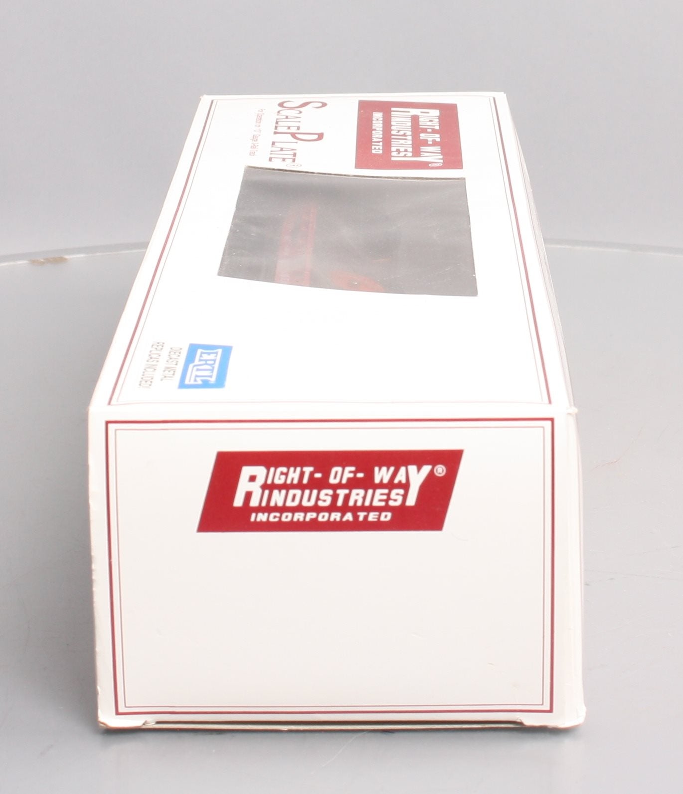 Right-of-Way 565368 O Gauge SP Flatcar with 3 Ertl Tractors NIB