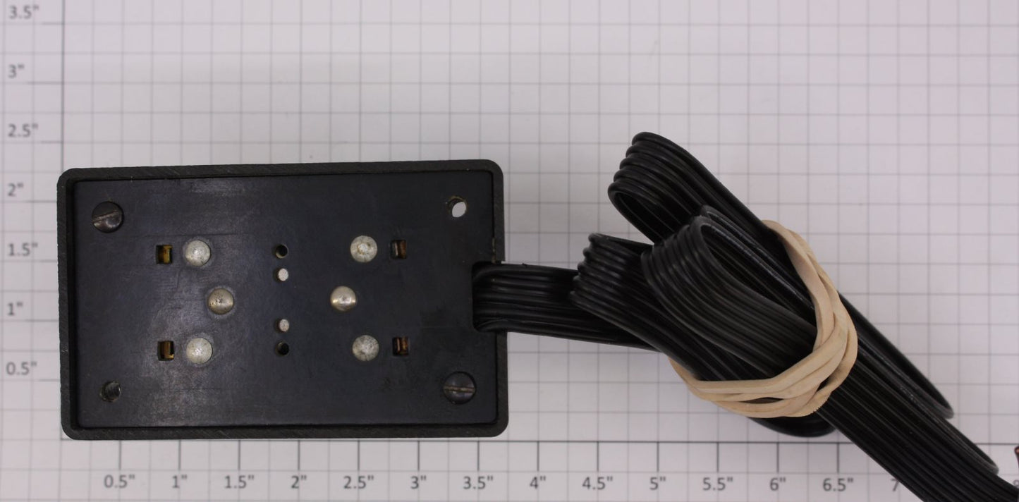 Lionel 497-100 O Gauge Coal Load and Dump Control Switch