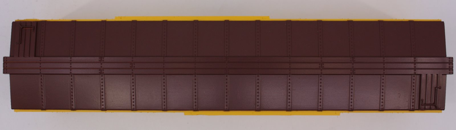 Lionel 9224-7 Yellow and Brown Horse Car Body