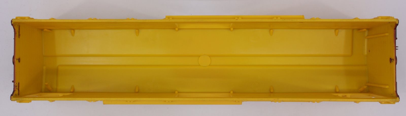 Lionel 9224-7 Yellow and Brown Horse Car Body