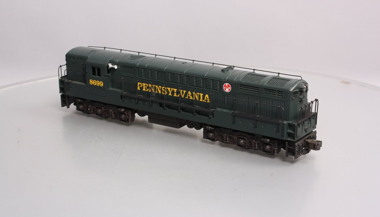 Lionel 6-18307 O Gauge Pennsylvania FM Trainmaster Diesel Locomotive #8699 LN/Box