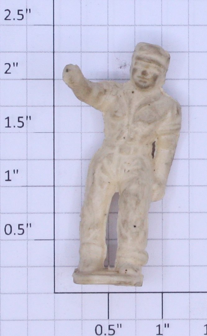 Lionel 362-73 G Gauge Large White Barrel Loader Figure