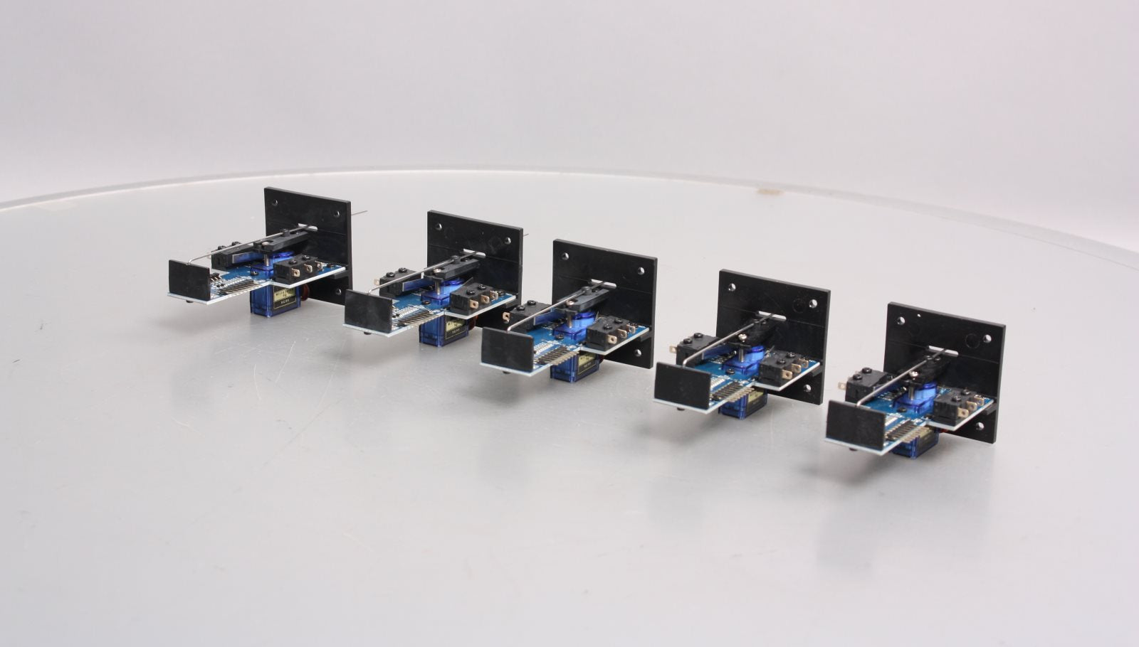 Walthers 942-501 Layout Control System Vertical Mount Switch Machine (Pack of 5)