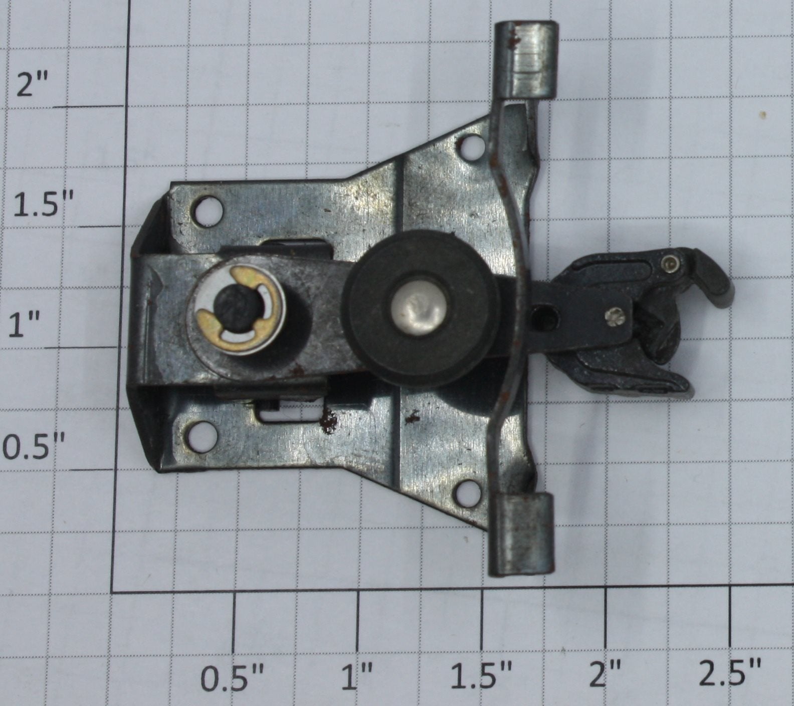 Lionel 8000-20 Coupler Bracket Assembly