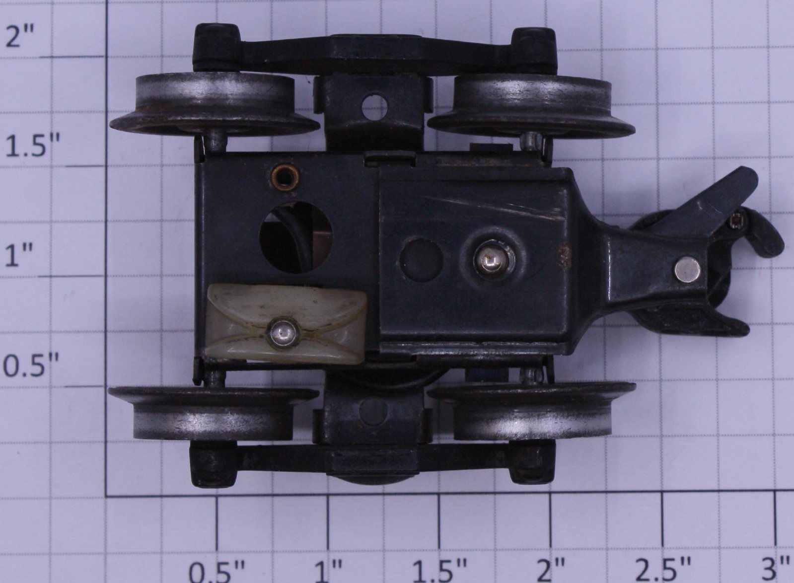 Lionel PT-1 w 474-2 Brakeman Car Coupler Truck w Base Plate & Special Shoe