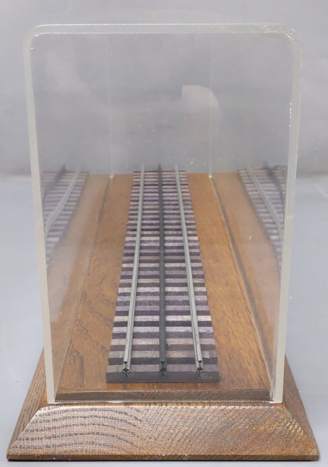 Lionel 6-8104 O Union Pacific Golden Arrow General Steam Loco #3 w/Display Case VG