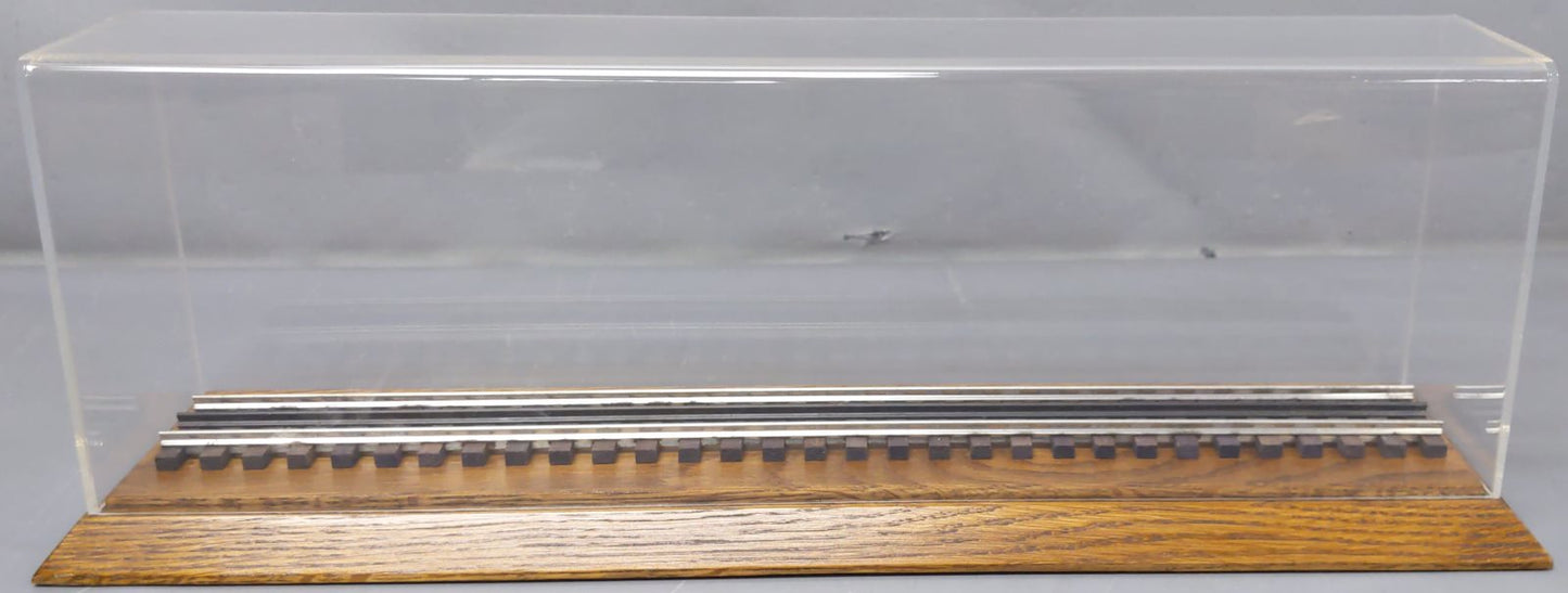 Lionel 6-8104 O Union Pacific Golden Arrow General Steam Loco #3 w/Display Case VG