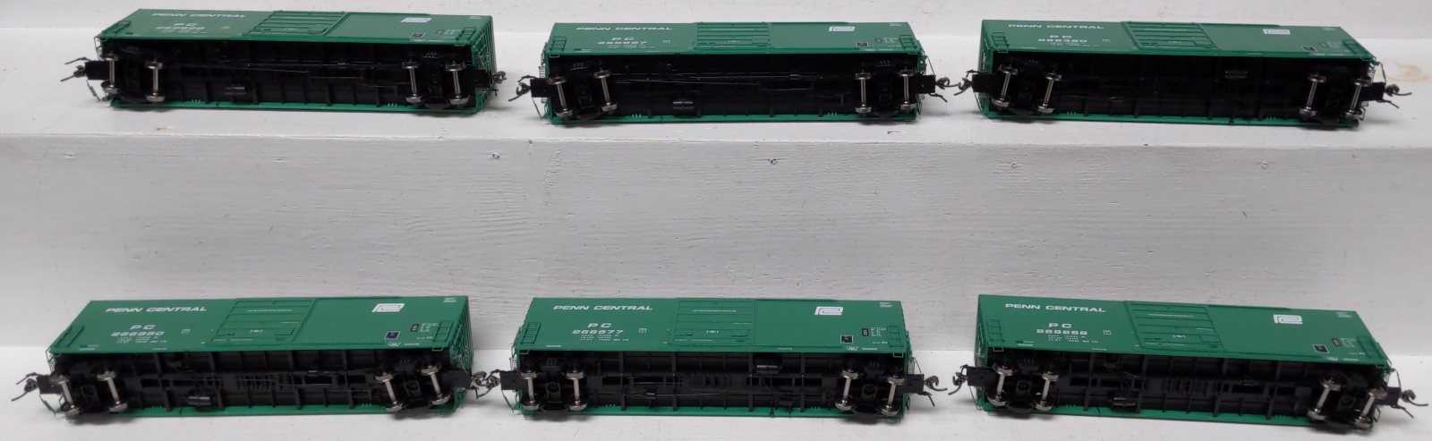 Rapido Trains 139003 HO Penn Central Small Logo Evans X72 Boxcar #2 (Pack of 6)