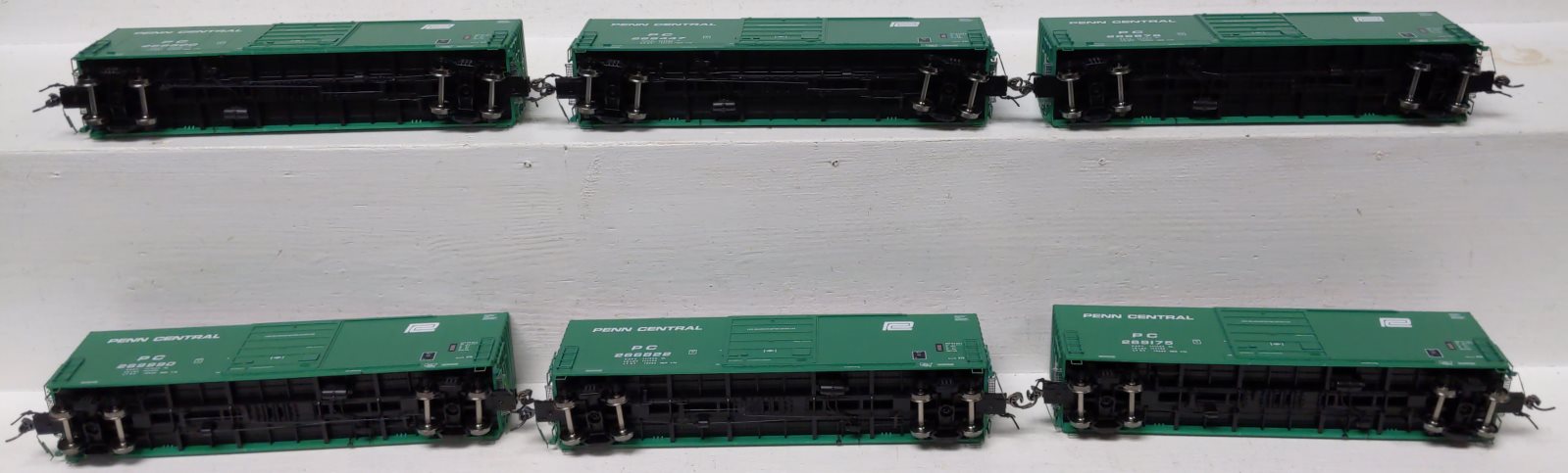 Rapido Trains 139002 HO Penn Central Small Logo Evans X72 Boxcar #1 (Pack of 6)