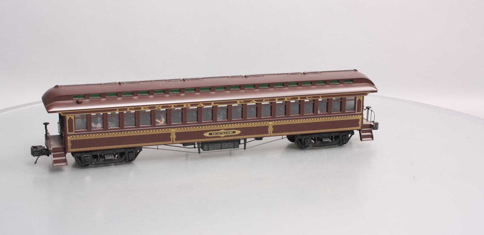 MTH 20-62012 O Central Pacific 64’ Woodsided Coach Car