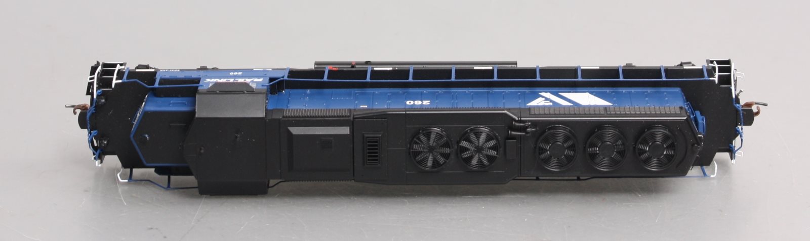 Athearn 98843 HO Montana Rail Link SD40 Diesel Locomotive w/DCC & Sound #260