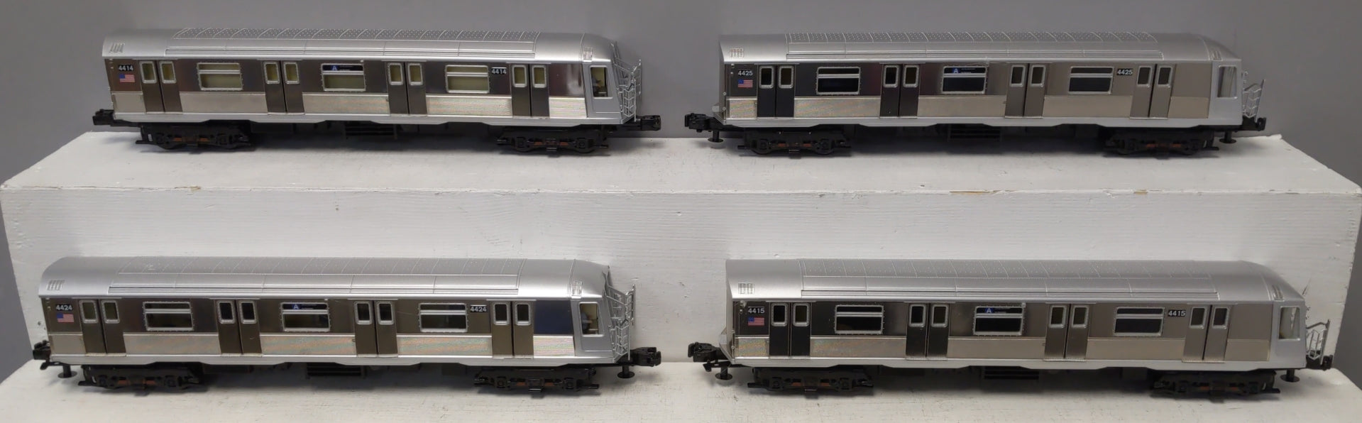 MTH 20-21145-1 O MTA R40 Subway Set with Proto-Sound 3.0 (Pack of 4)