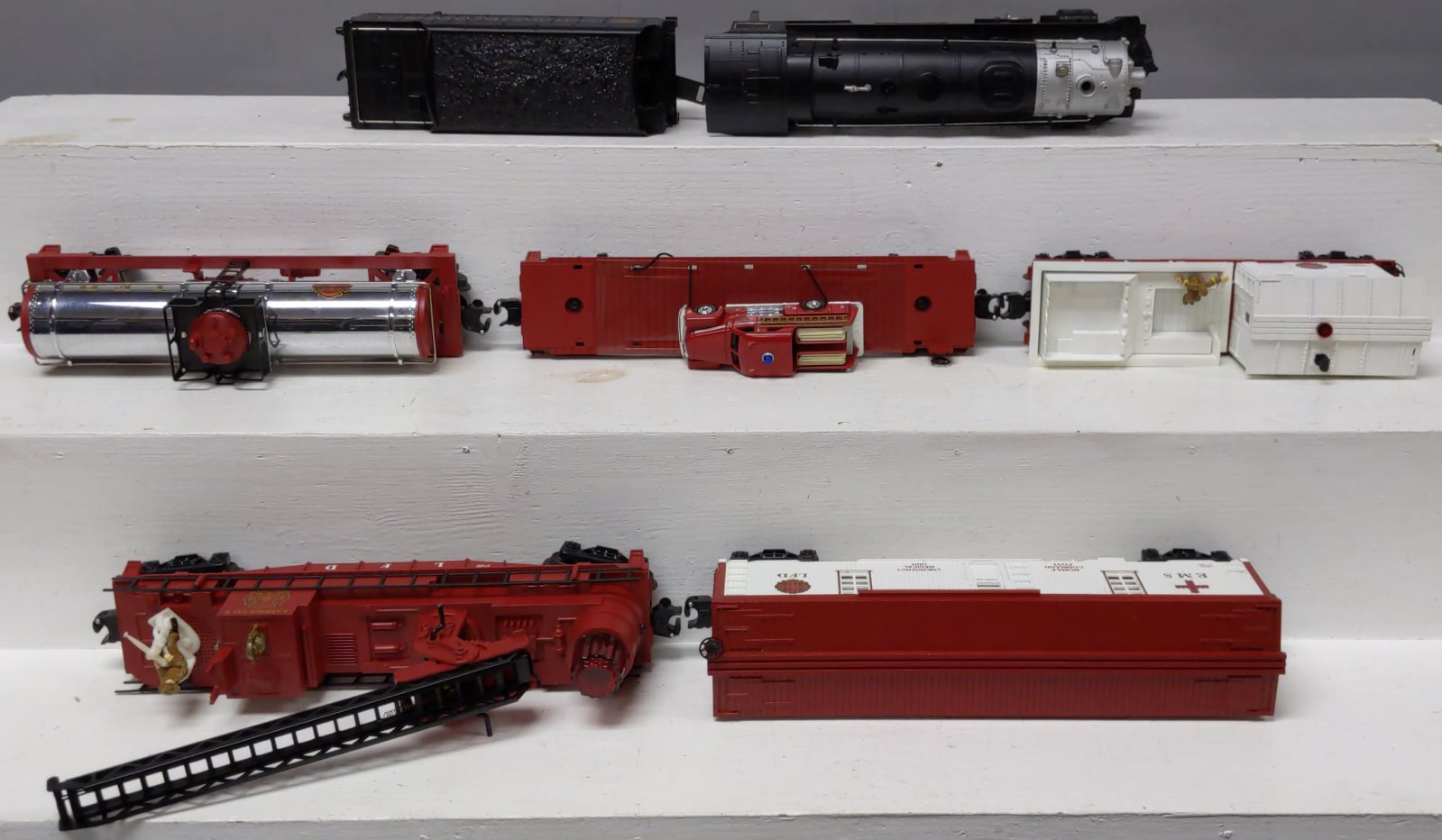 Lionel 6-31715 O Gauge Fire Rescue Steam Train Set LN/Box