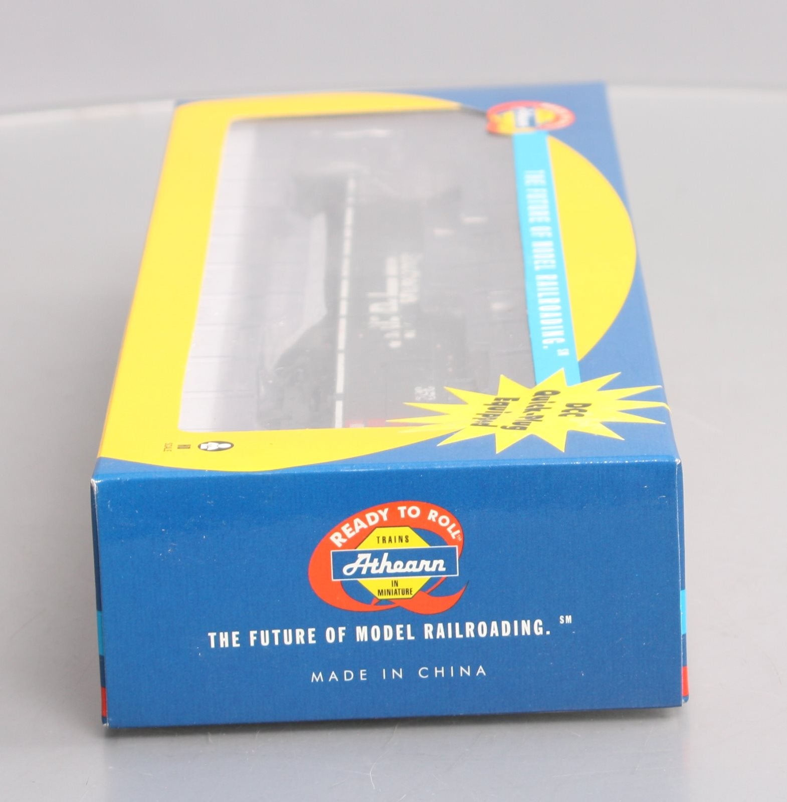 Athearn 78970 HO Southern Pacific AC4400 Powered Diesel Locomotive #352