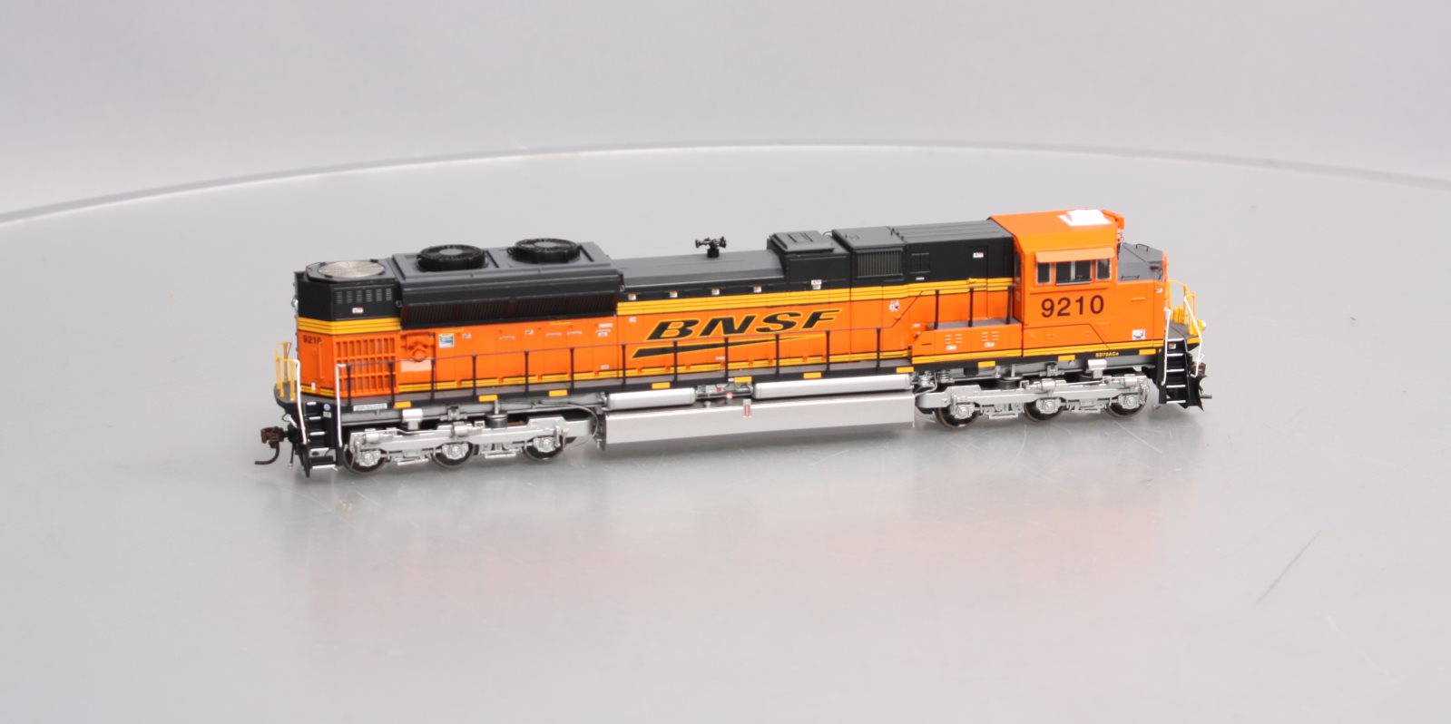 Athearn G68513 HO BNSF/Wedge SD70ACe Diesel Locomotive #9210