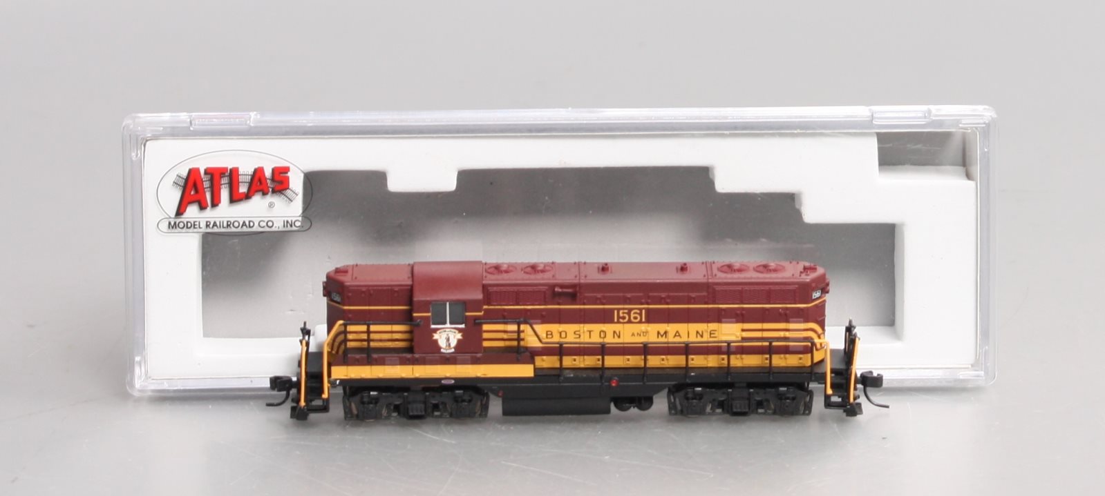 Atlas 40002168 N Boston & Maine GP7 Diesel Locomotive #1561