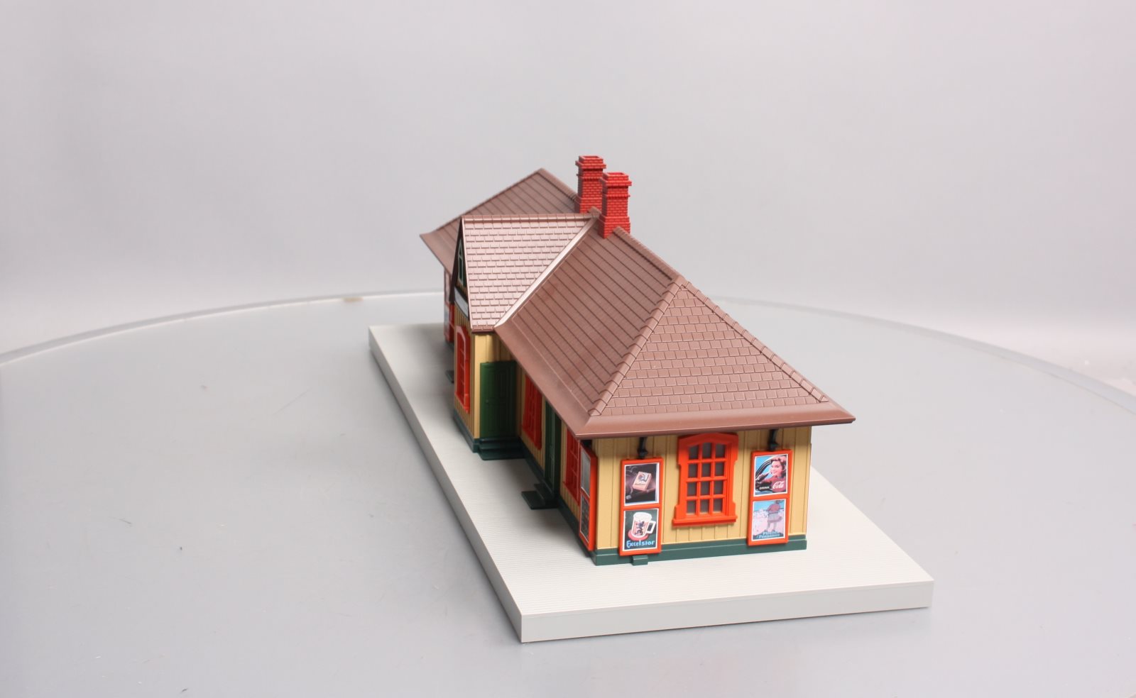 MTH 30-90354 O Greenville Country Passenger Station