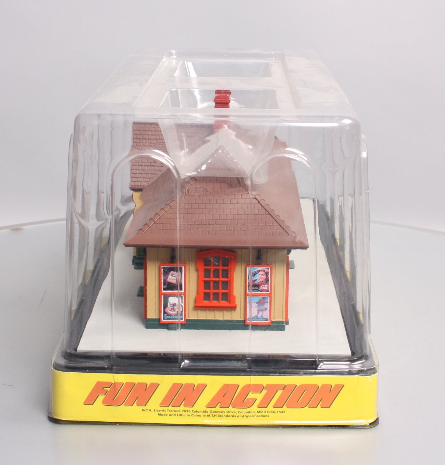MTH 30-90354 O Greenville Country Passenger Station