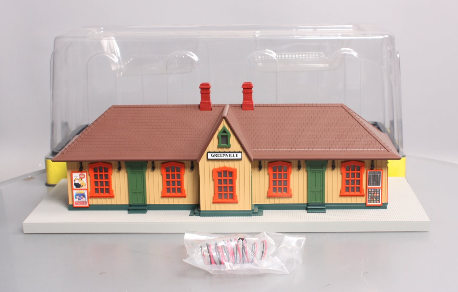 MTH 30-90354 O Greenville Country Passenger Station