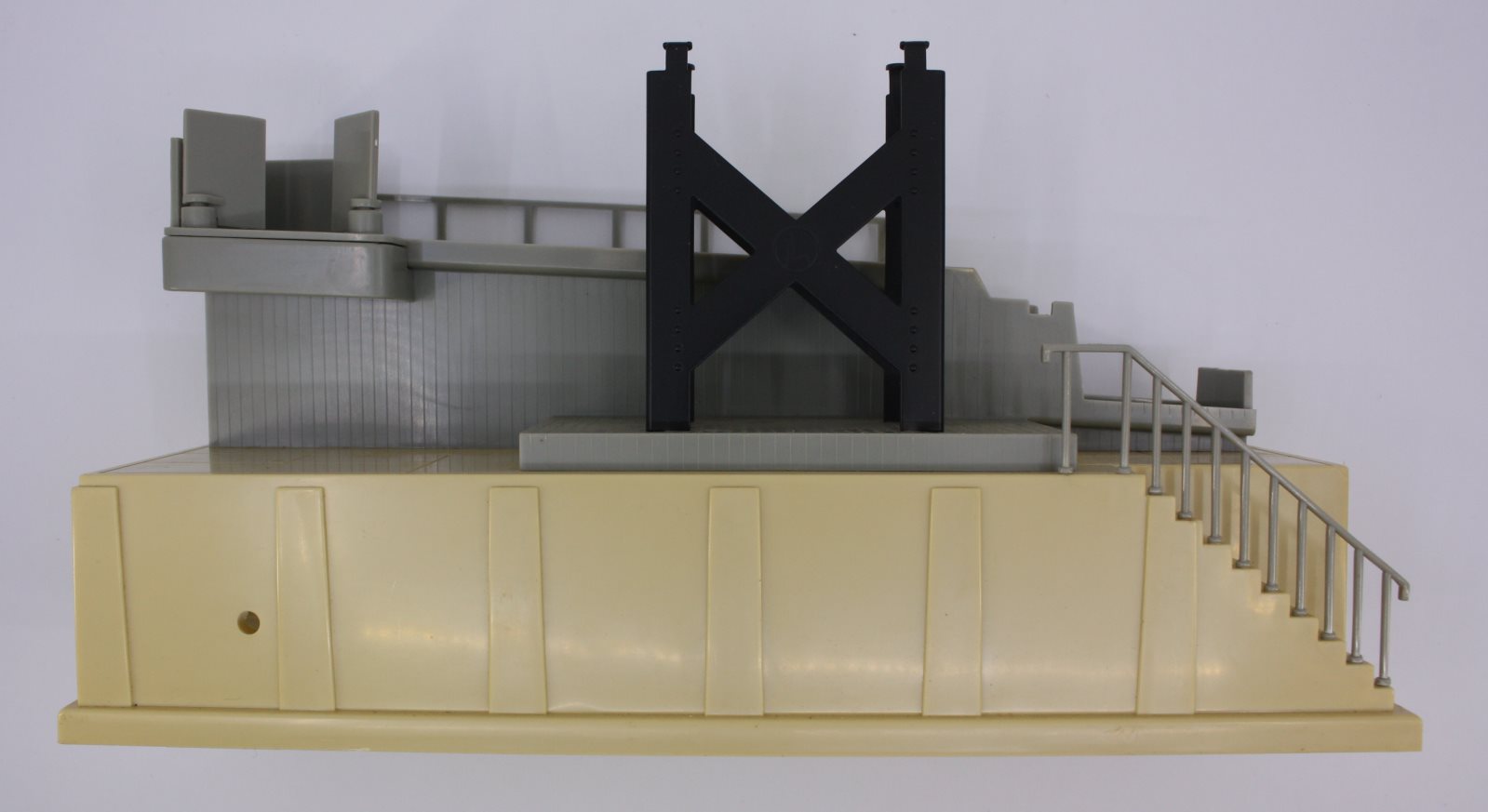 Lionel 12983-500 Culvert Unloader with Ramp and Upper Base