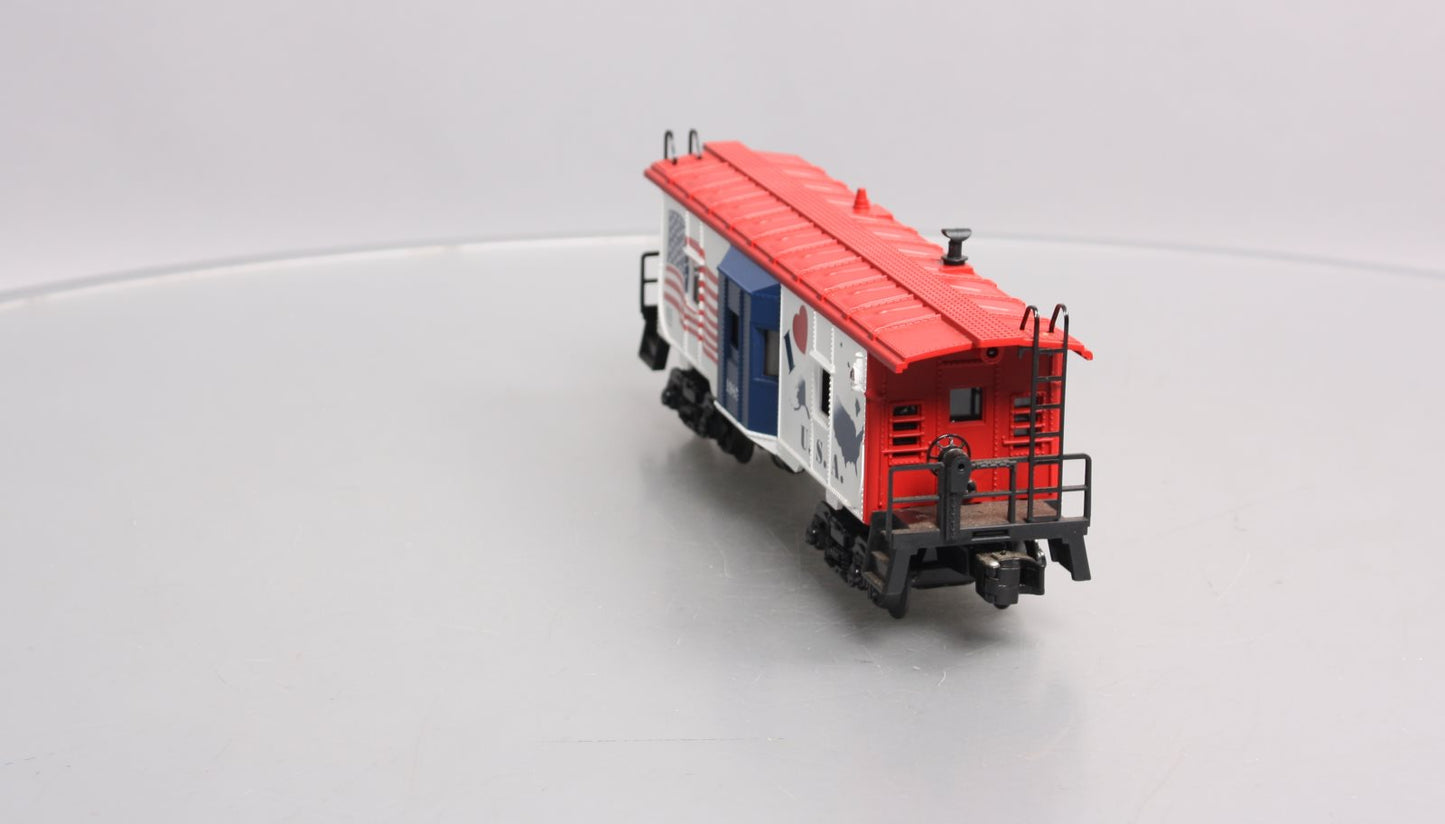 Lionel 6-29727 O Gauge I Love USA Bay Window Illuminated Caboose #1985 LN/Box