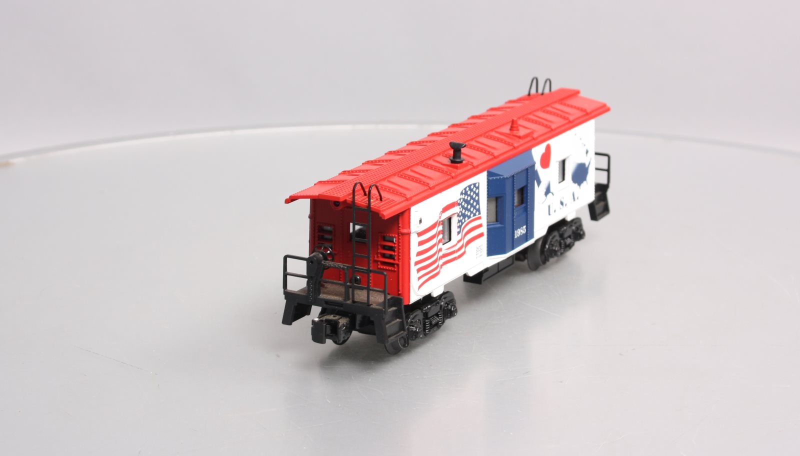 Lionel 6-29727 O Gauge I Love USA Bay Window Illuminated Caboose #1985 LN/Box