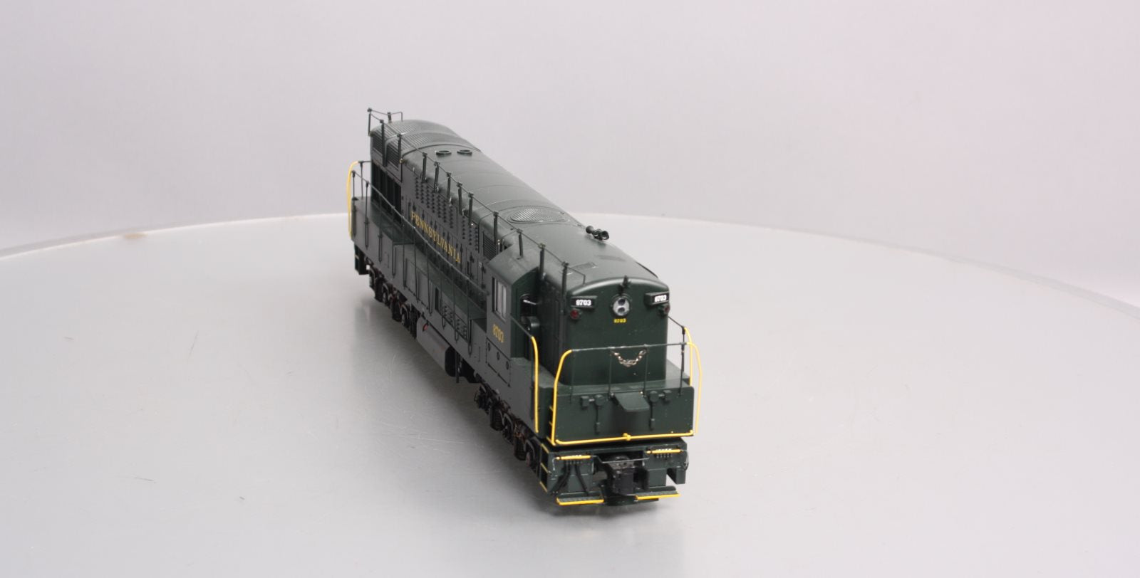 Lionel 2033420 O Gauge Pennsylvania RR Legacy Train Master Locomotive #8703 LN/Box