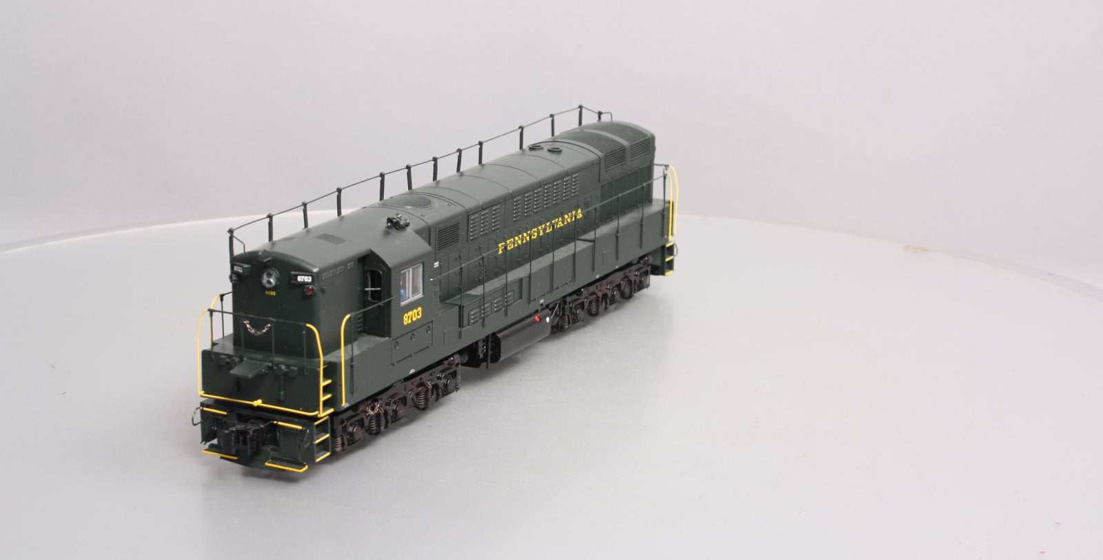 Lionel 2033420 O Gauge Pennsylvania RR Legacy Train Master Locomotive #8703 LN/Box