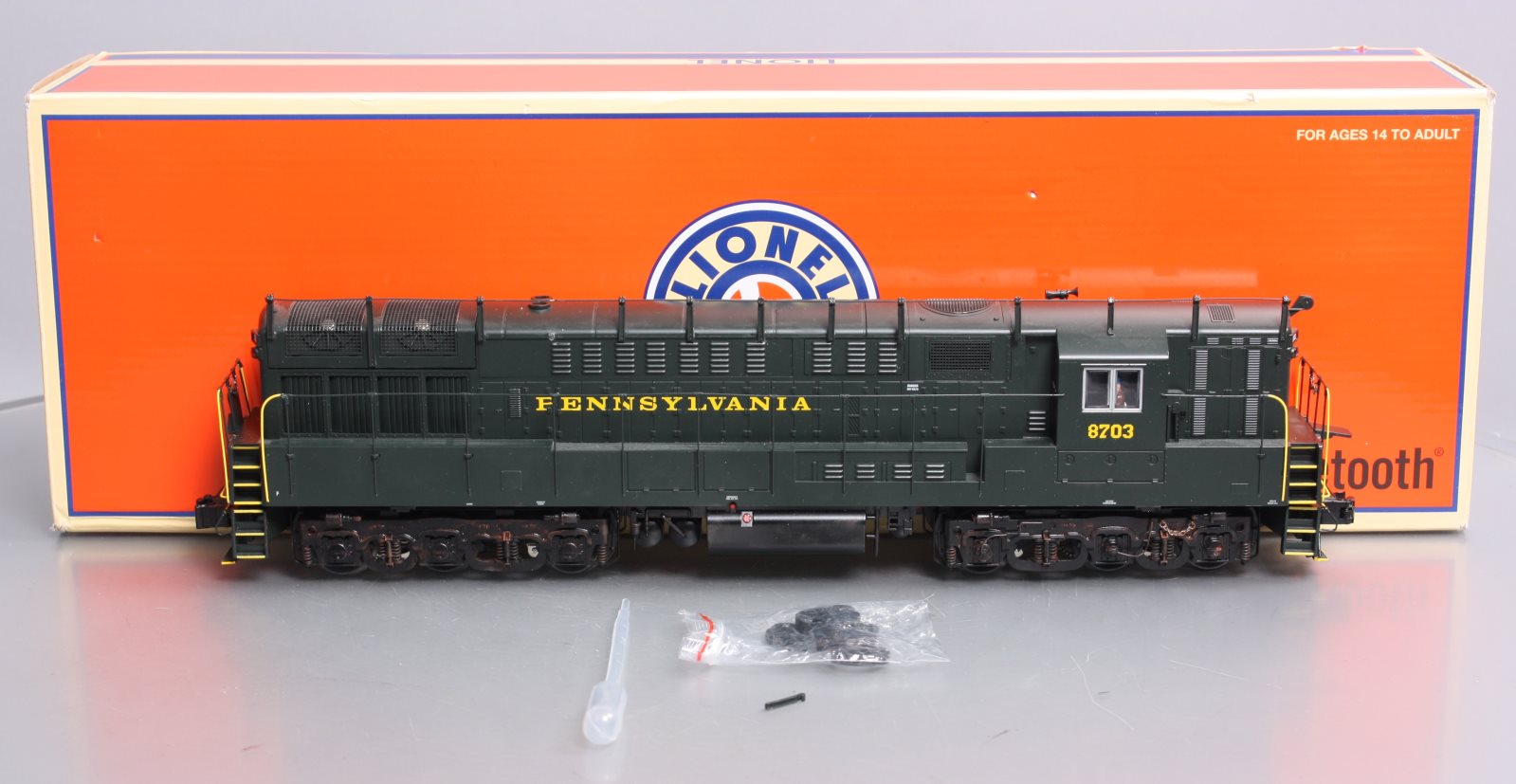 Lionel 2033420 O Gauge Pennsylvania RR Legacy Train Master Locomotive #8703 LN/Box