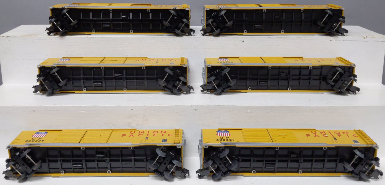 MTH 20-9008 O Union Pacific 50' Double Door BoxCar (Set of 6) NIB