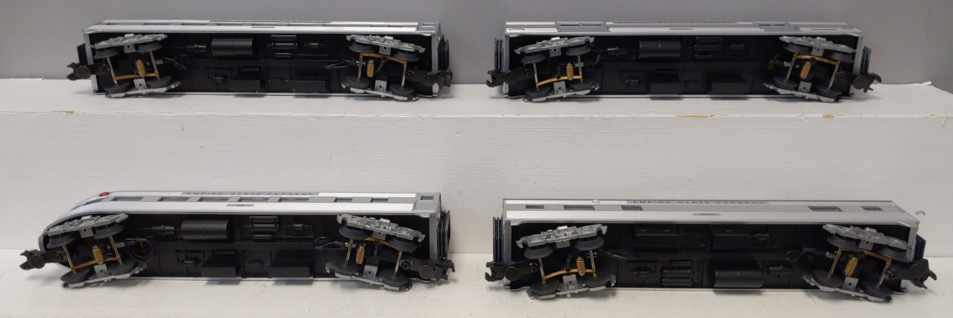 MTH 30-6113 O NYC RailKing O-27 Streamlined Passenger Set (Set of 4) LN/Box