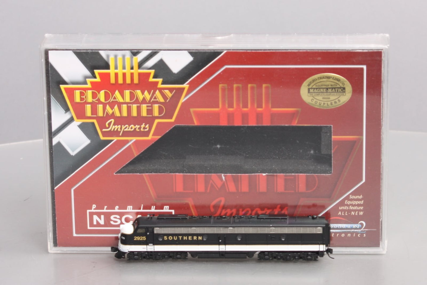 Broadway Limited 534 N Southern EMD E8A Diesel Locomotive #2925 w/Sound/DC/DCC