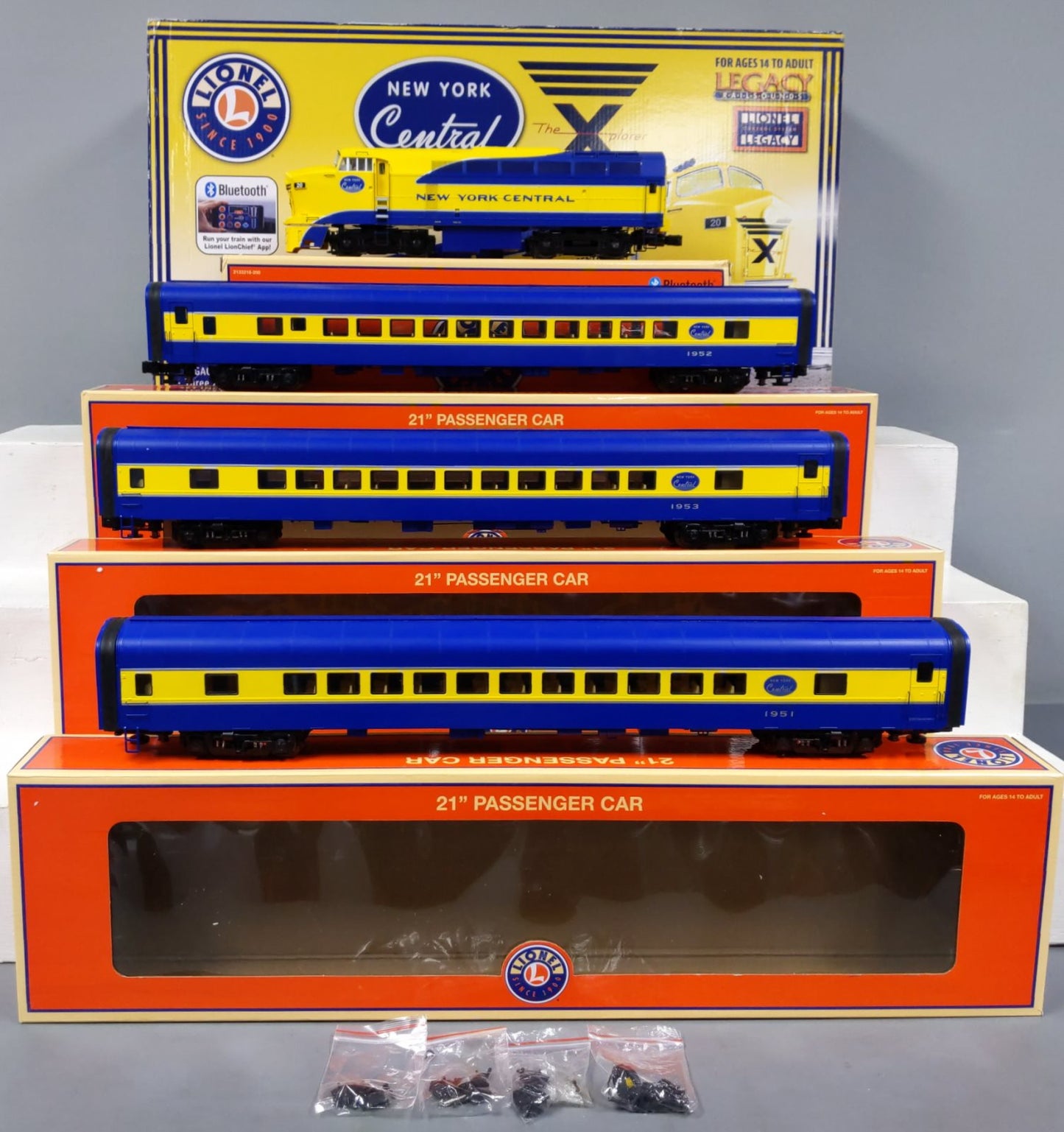 Lionel 2122020 O Gauge New York Central Xplorer Diesel Train Set